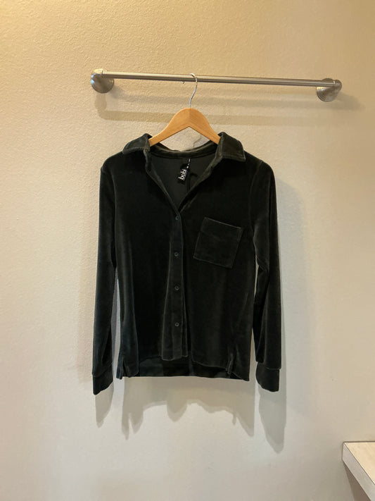 BUTTON FRONT L/S TOP