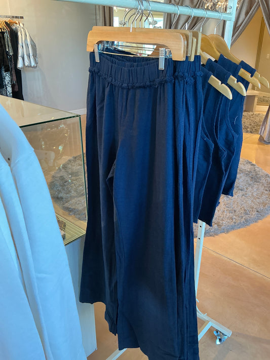 RAW EDGE DETAIL PANT