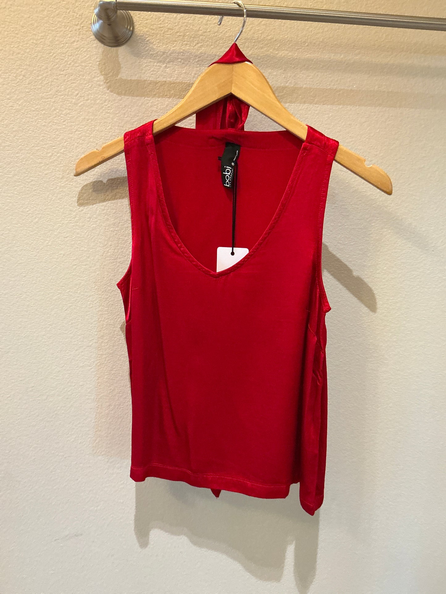 VNK TANK W REMOVABLE NECK TIE