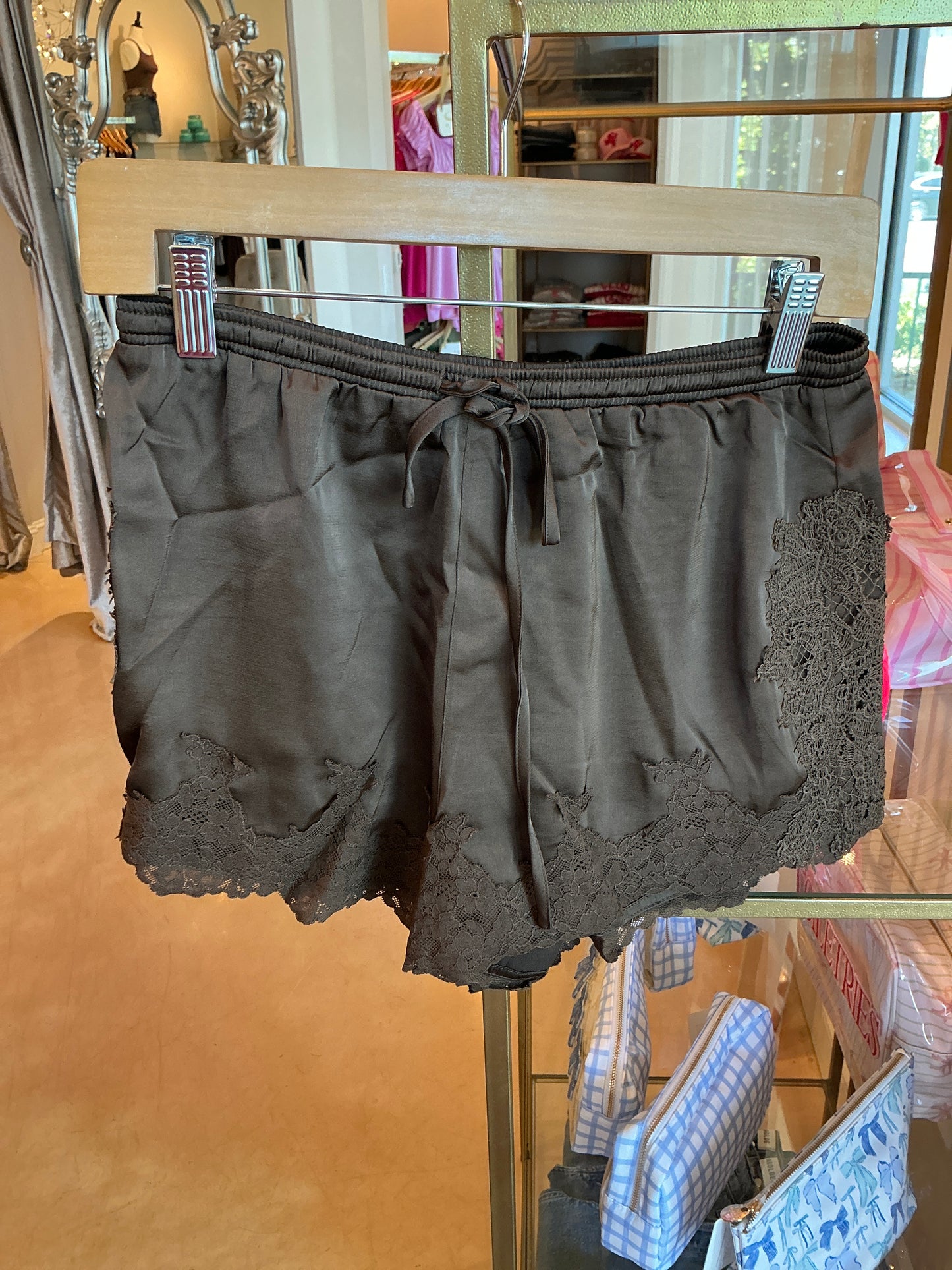 SUMMER SHORT