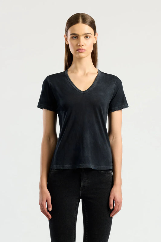 STANDARD V NECK