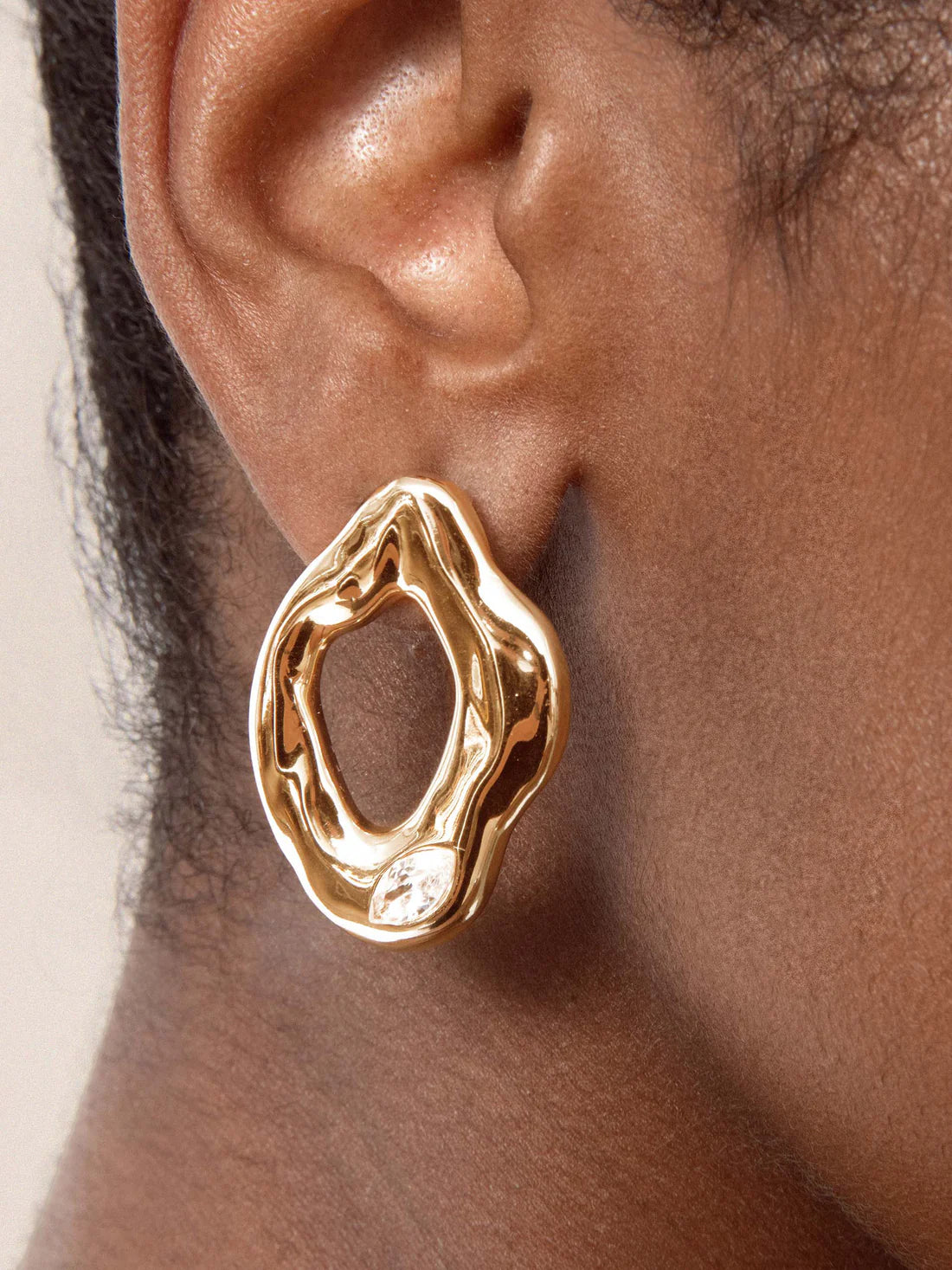 MIXING METAL CRYSTAL EARRINGS