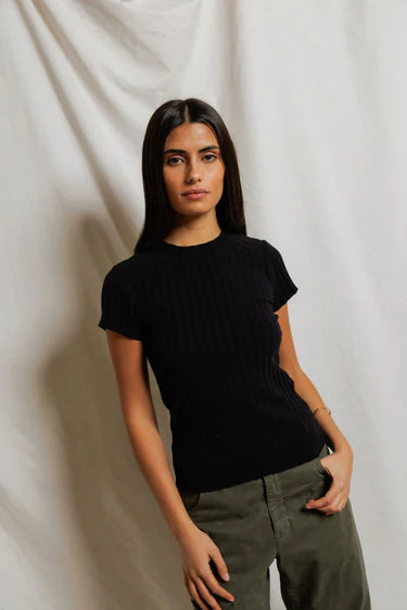 SURI POORBOY RIB CREWNECK CAP SLEEVE